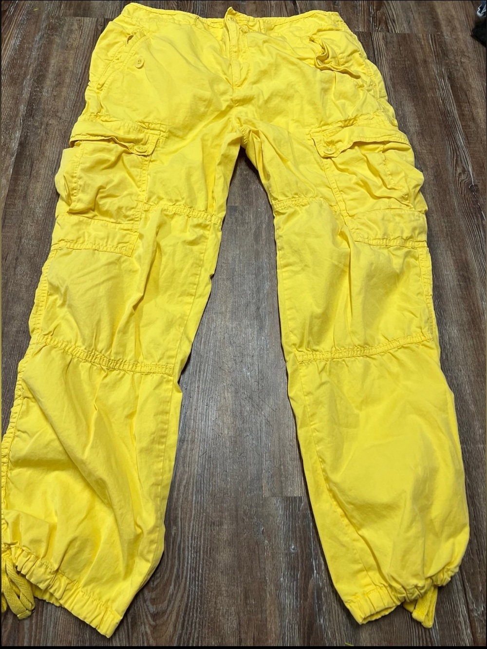 Women’s Vintage Y2K Ralph Lauren Cargo Pants Joggers in Yellow Size 8